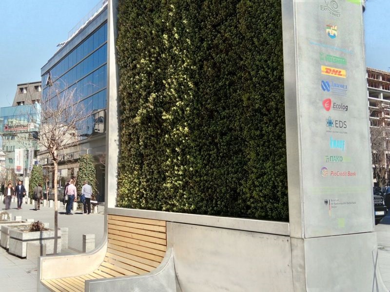 Прочистувач на воздухот City tree поставен во центарот на Скопје