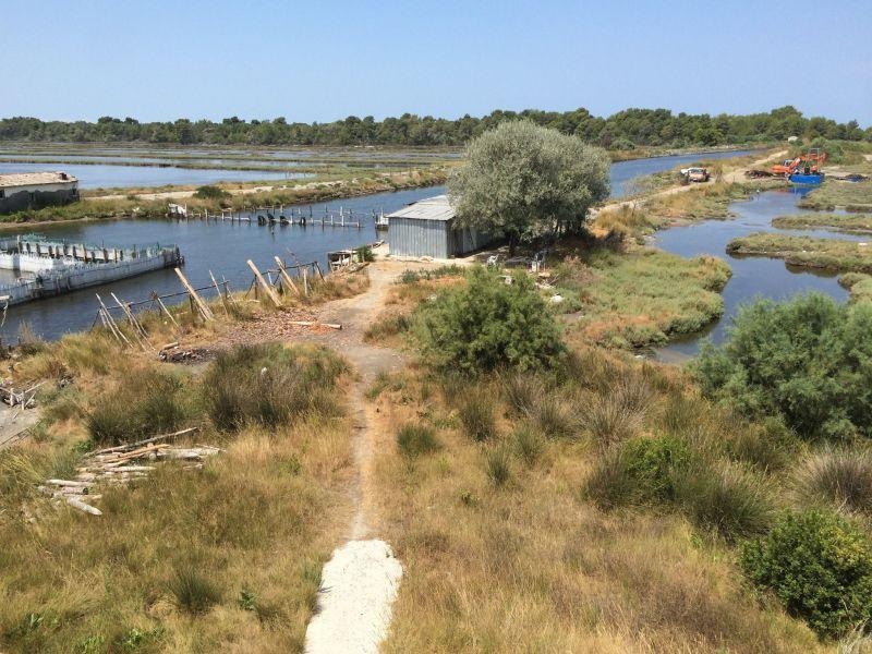 Се уништува најзначајната лагуна во Албанија