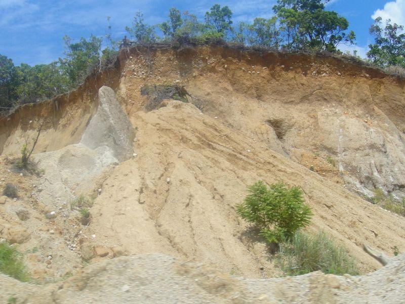Лизгање на земјиштето во Србија: заробени околу 30 луѓе, нема повредени