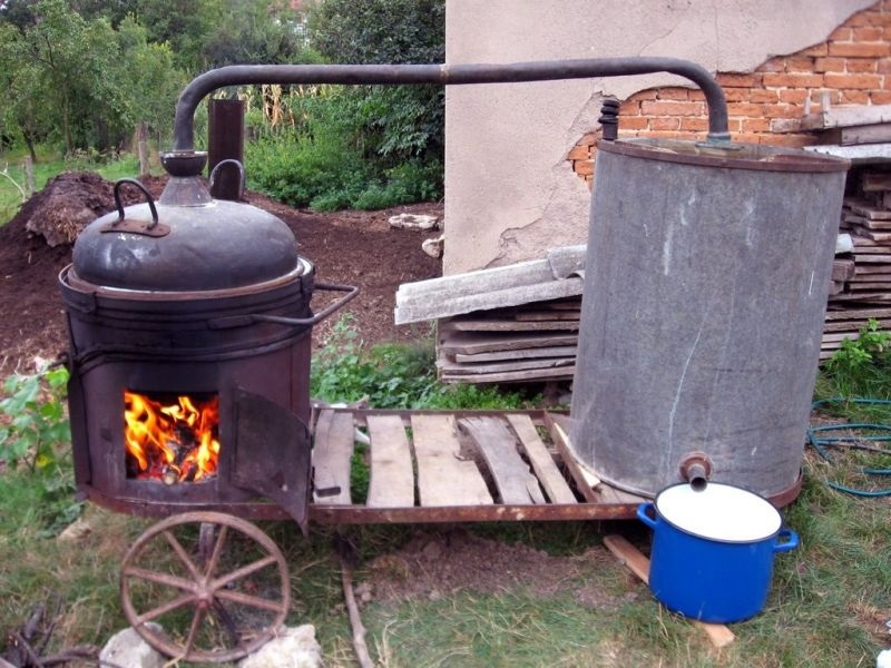 Кавадарци субвенционира печење ракија на плин 