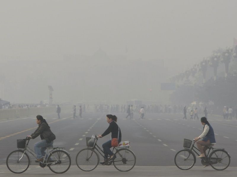 Пекинг ја разгледува можноста за затворање на објекти за складирање на јаглен