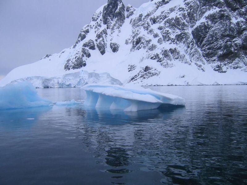 Високите температури стопиле мраз со големина на Флорида 