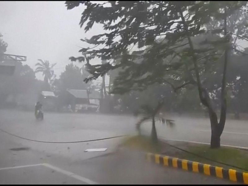 Четворица загинати во невреме на Филипините