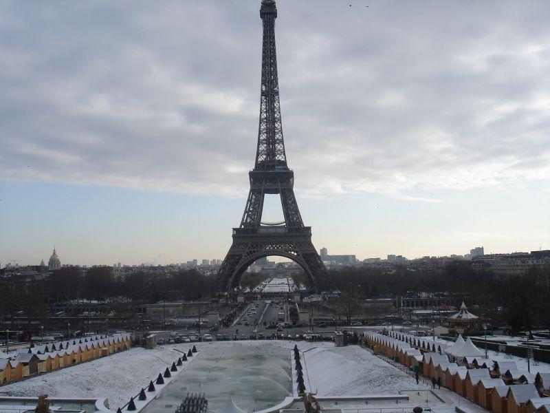 Франција забранува пестициди во парковите